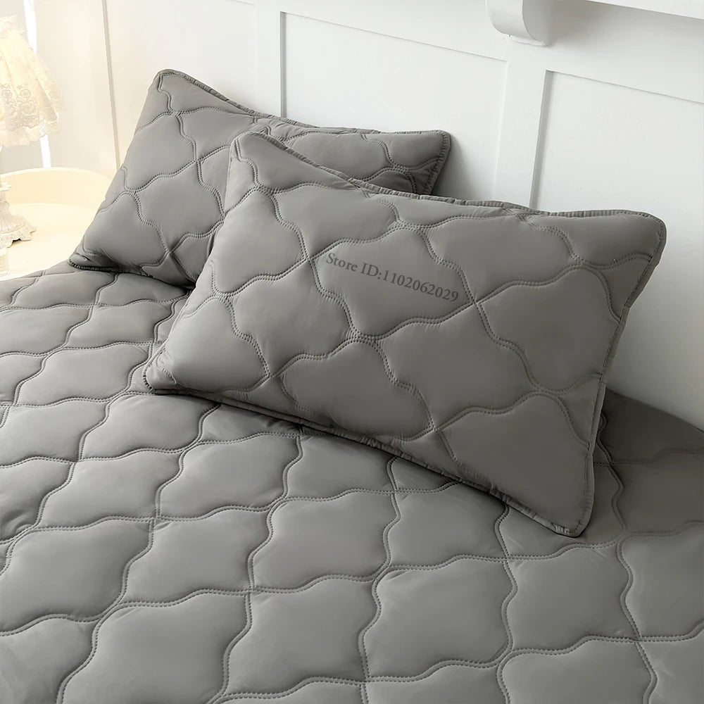 Waterproof Fitted Bed Sheets, Mattress Pads Soft Microfiber Breathable Bedspreads Cover Protector for Single/Double/King/Queen