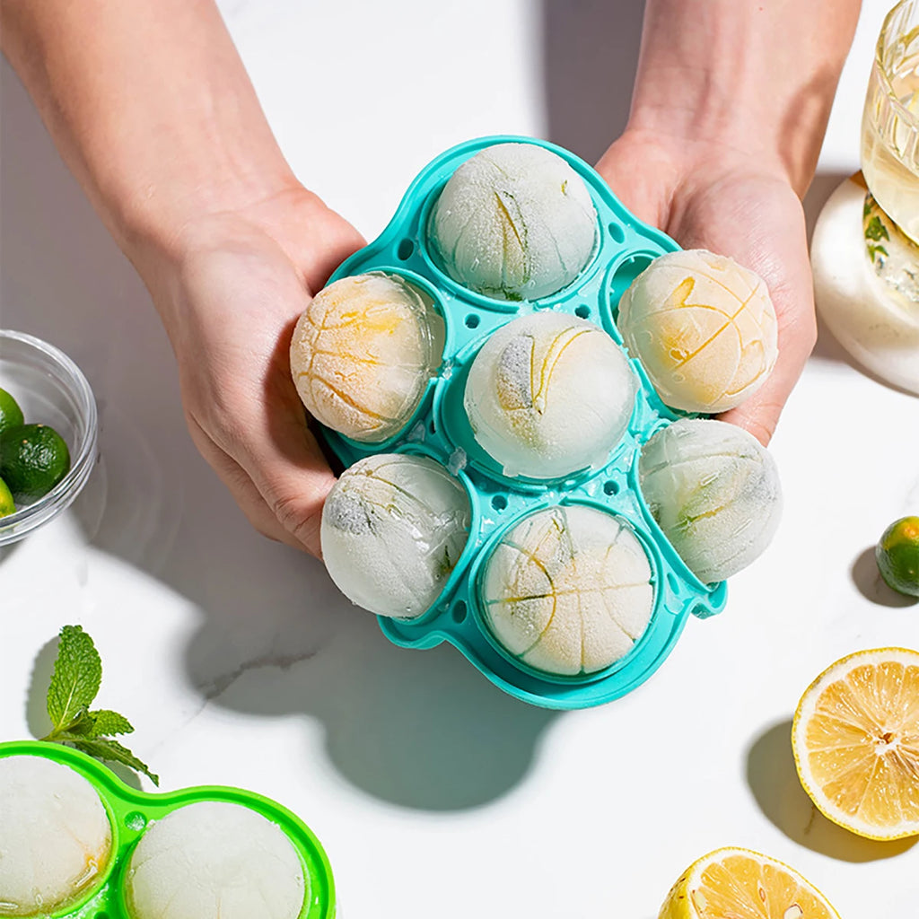 1pc Spherical Silicone Ice Grid Mold 7-hole Creative Whisky Ice Hockey Maker Easy Demolding Ice Cube Kitchen Party Bar Gadget