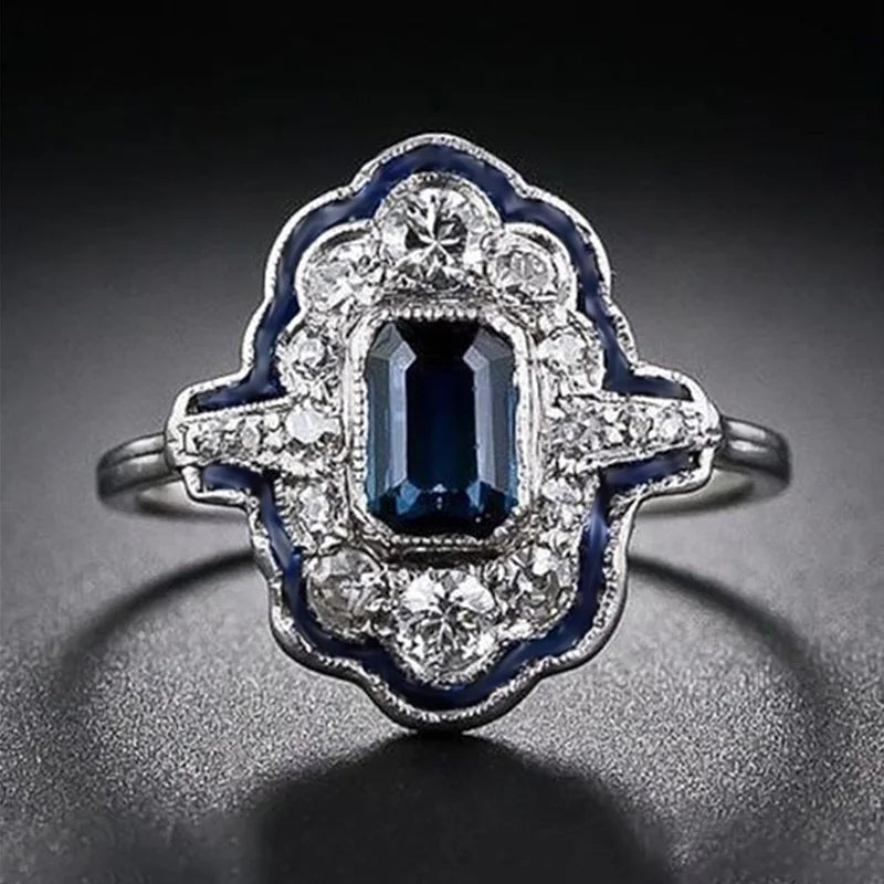 Huitan Noble Green Cubic Zirconia Women Rings for Wedding Anniversary Party Silver Color Elegant Female Rings New Trendy Jewelry