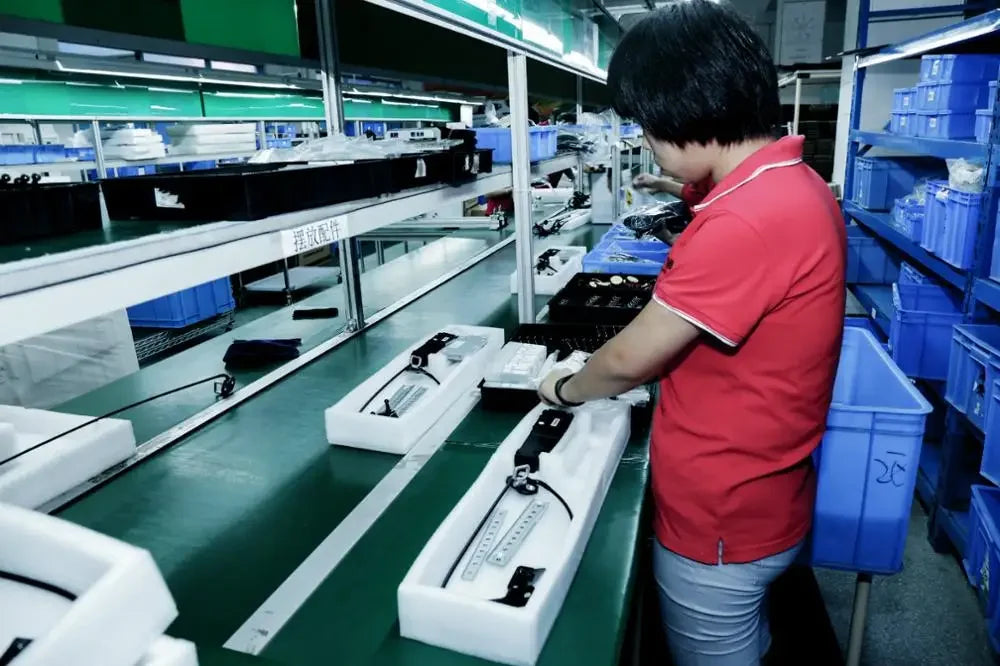 Car Accessories Electric Auto Power Tailgate Lift Guangzhou Manufacturer  for Subaru Forester 2019+ (Foot sensor optional)