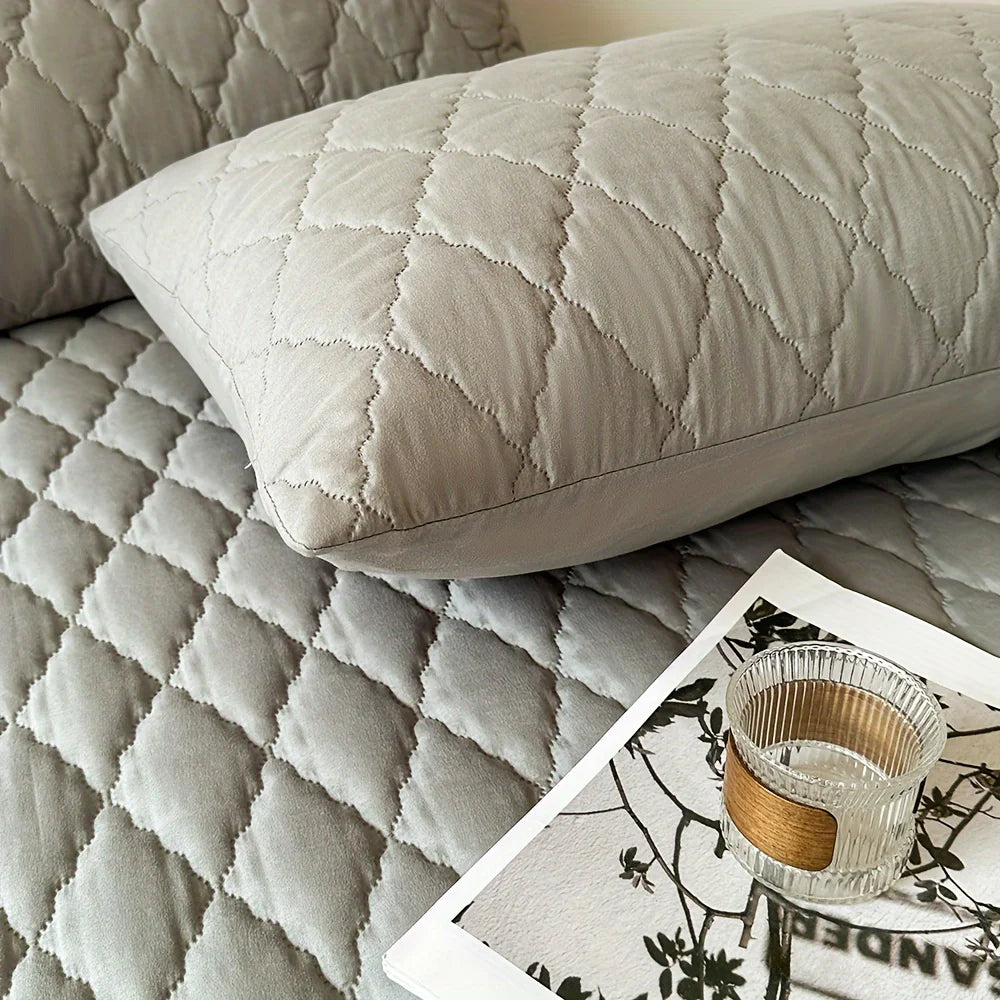 3pcs Waterproof Bed Sheet Set (1 Fitted Sheet + 2 Pillowcases, Without Core) Breathable Soft Thickened Mattress Protector